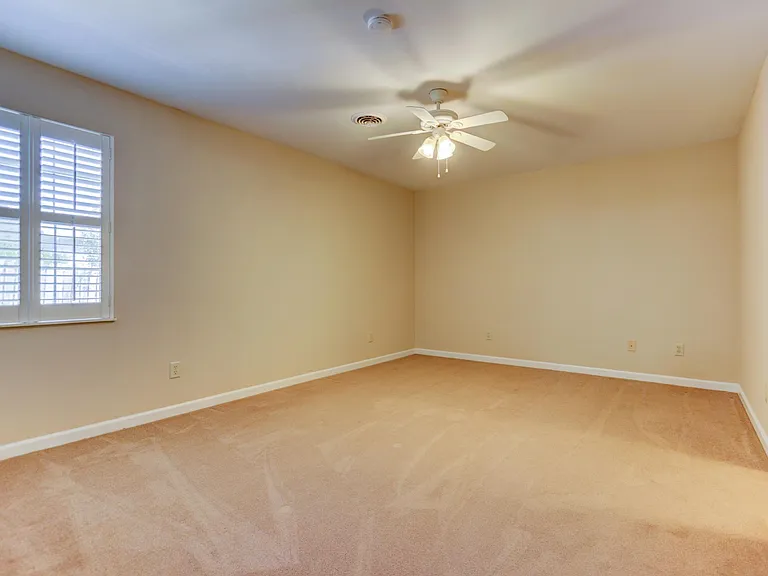 800 Black Rock Cir — Photo 10