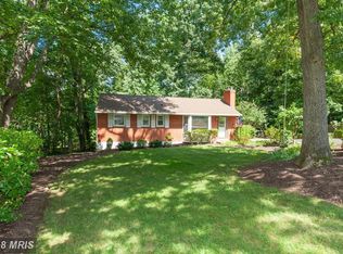 5721 Oak Hill Pl, Alexandria, VA 22310