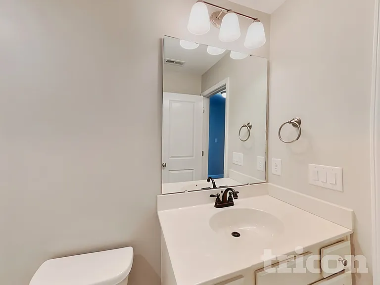 111 Cottage Ct — Photo 16