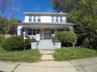 963 Paxton Rd, Cleveland, OH 44108