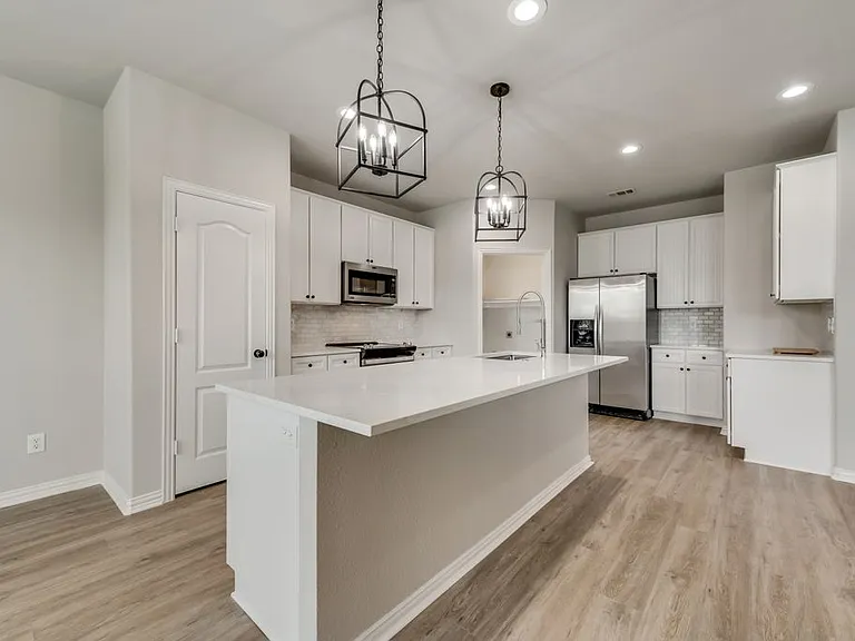 1709 Belton Dr — Photo 14