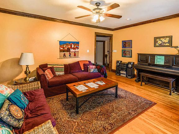 4th image of 1321 W Albion Ave APT 1E