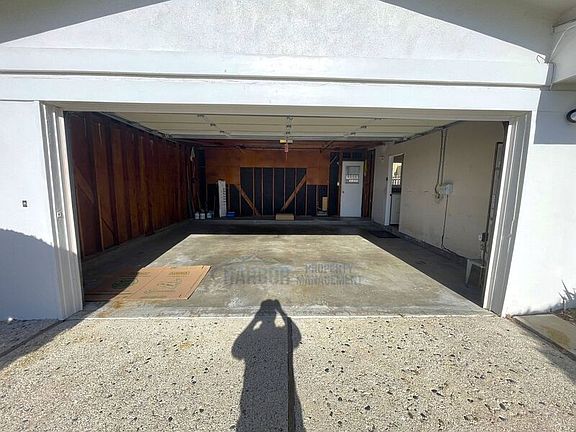 3rd image of 6932 Willowtree Dr