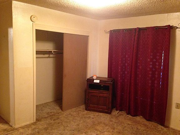 Bedroom w/ Large Closet