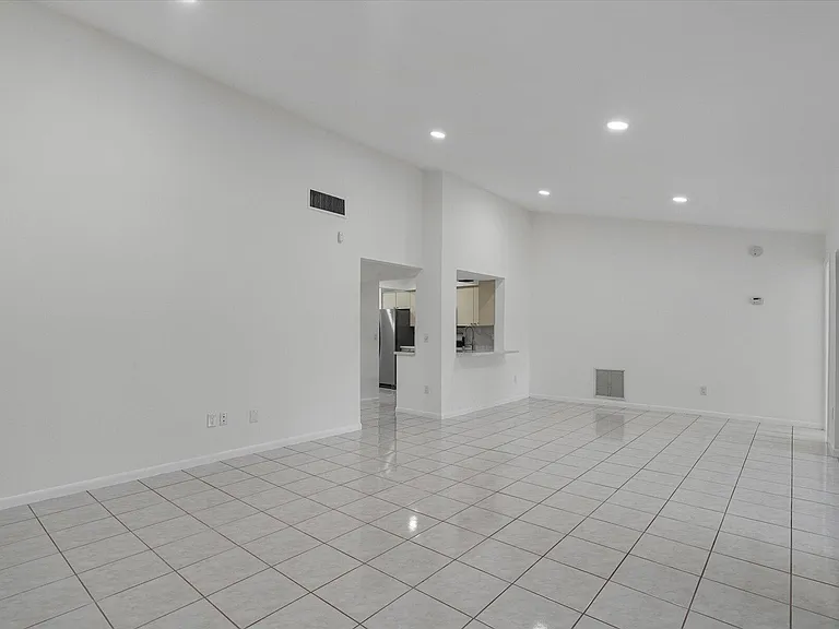6510 Olivewood Cir — Photo 8