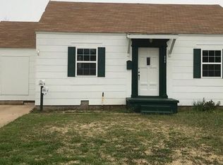 909 E Elm St, Altus, OK 73521