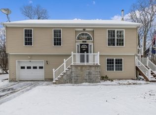 220 Wawayanda Rd, Highland Lakes, NJ 07422