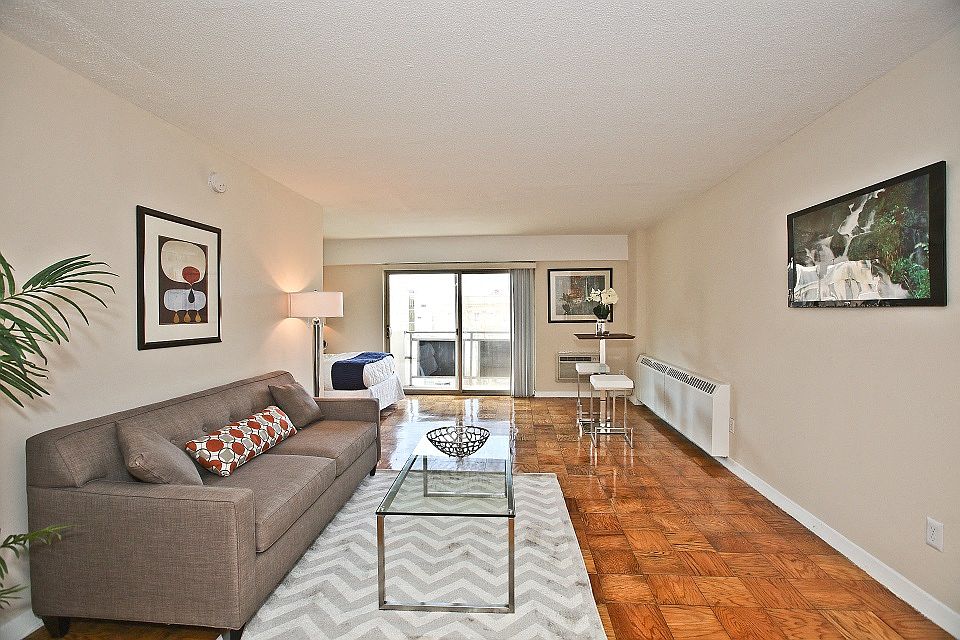 Spacious Ellicot studio apartment