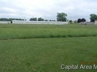 614 Jessen Dr, Girard, IL 62640
