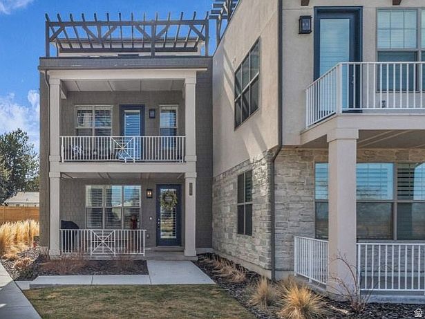 1st image of 756 W Marconi Way S