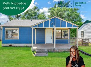 609 N 2nd St, Sayre, OK 73662
