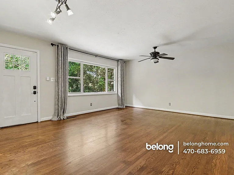 1277 Dunwoody Ln NE — Photo 13