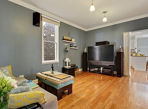 5th image of 2527 W Charleston St