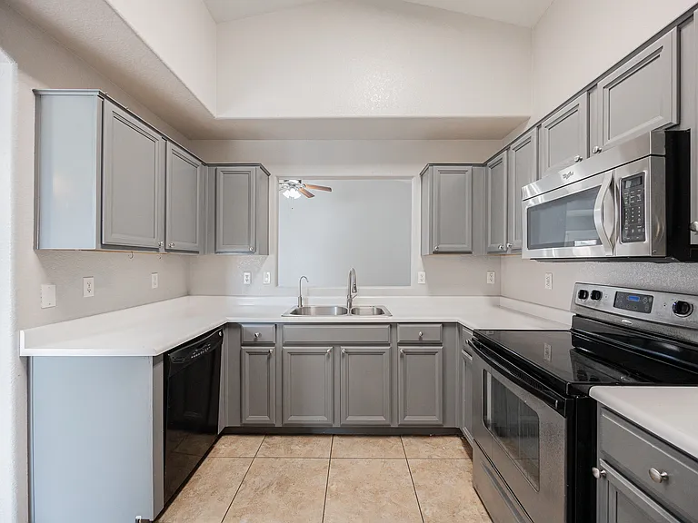 5014 W Ponderosa Ln — Photo 13