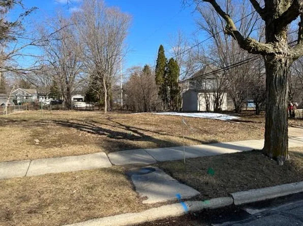 1169 North 13TH AVENUE, West Bend, WI 53090