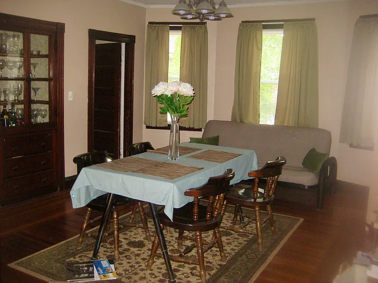 137-141 Whitwell St #1 — Photo 7