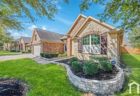 3rd image of 20927 Montana Bend Ln