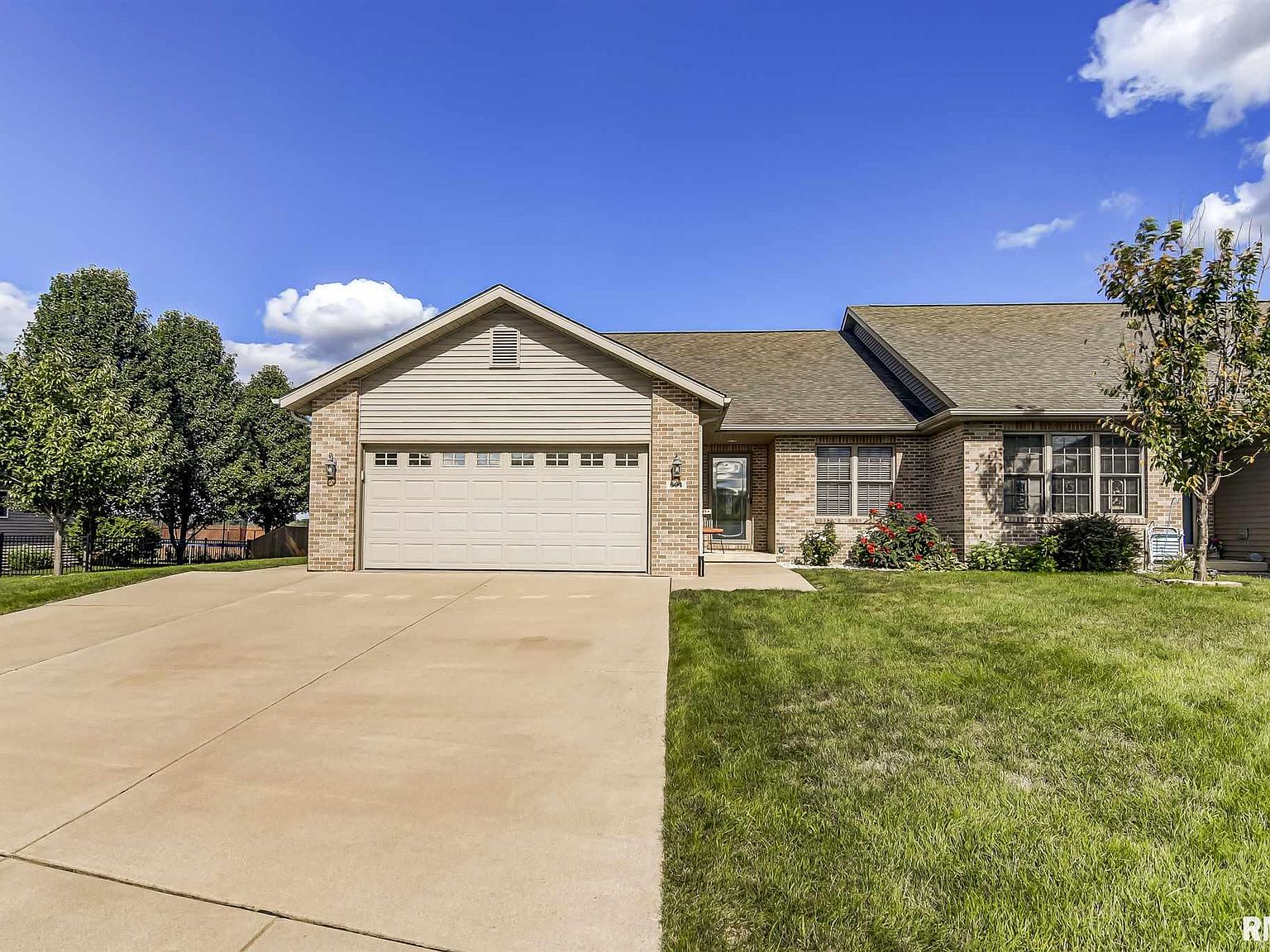 604 Heathrow Ln, Rochester, IL 62563 Zillow