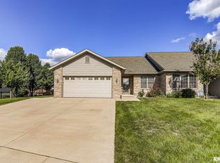 604 Heathrow Ln, Rochester, IL 62563