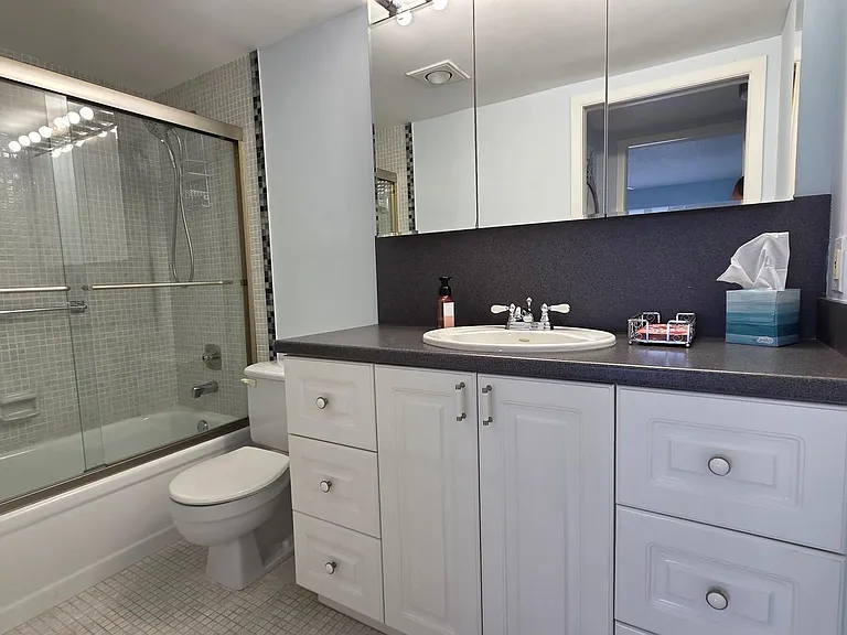 4030 Rexford Rd #B — Photo 14