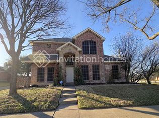 101 Brook Hollow Ln, Red Oak, TX 75154