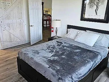 9235 Lagoon Pl #402 — Photo 11