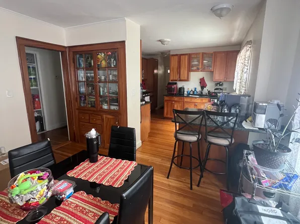 27-29 Perthshire Rd #1, Brighton, MA 02135