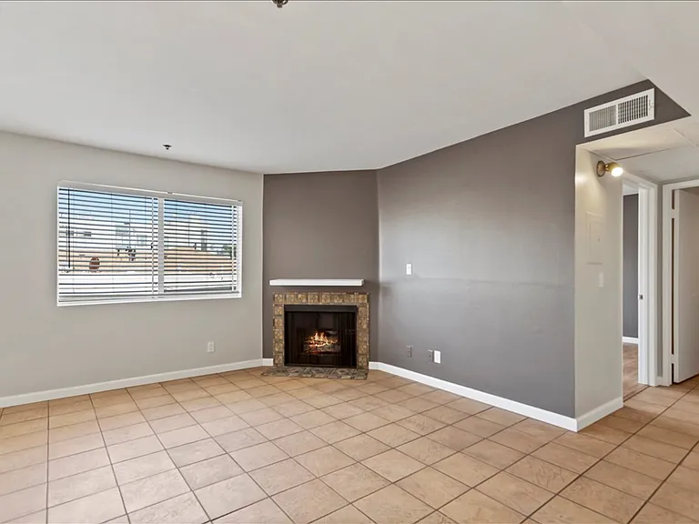 1537 S Shenandoah St #202 — Photo 5