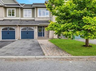 126 Garrity Cres, Ottawa, ON K2J3T5