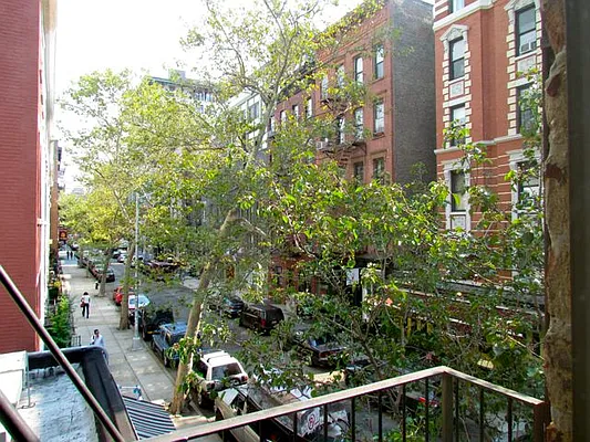 Rented by Landmark Real Estate | media 30