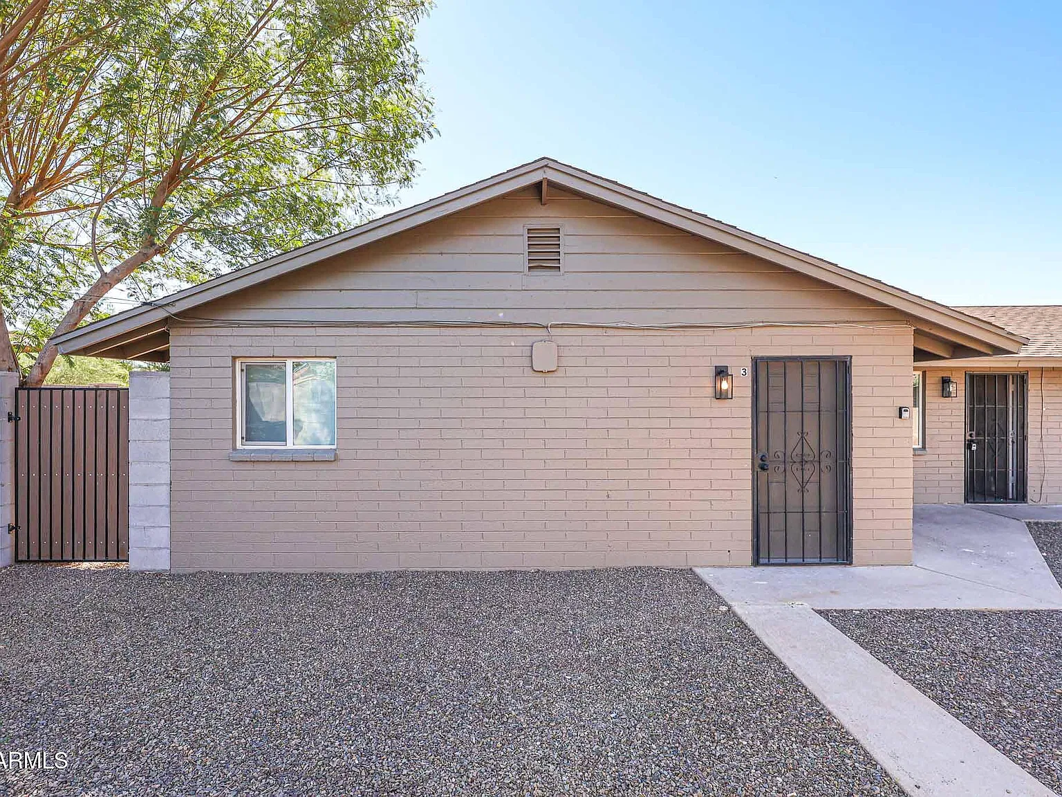 2 bed, 1.0 bath, 2184 sqft, $1,350 — Photo 3