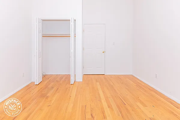 Rented by MySpaceNYC | media 7