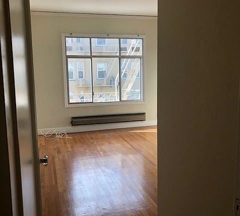 4th image of 3800 Scott St APT 7