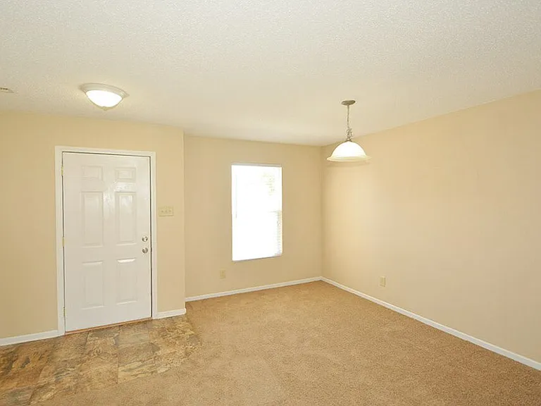 5660 Grassy Bank Dr — Photo 2