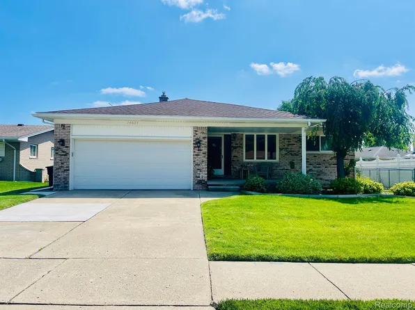 14027 Williamsburg Dr, Riverview, MI 48193