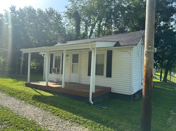 126 Sycamore Ave, Moundsville, WV 26041