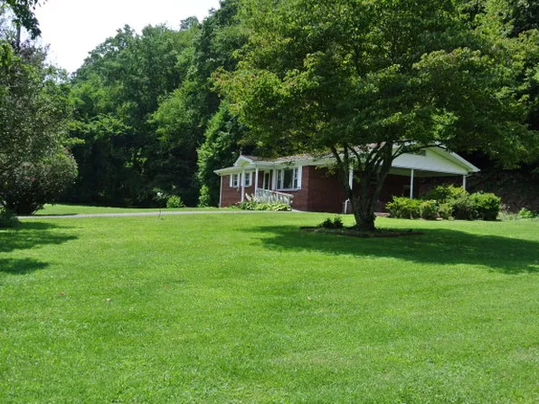 835 S Beaver Dam Ave, Damascus, VA 24236