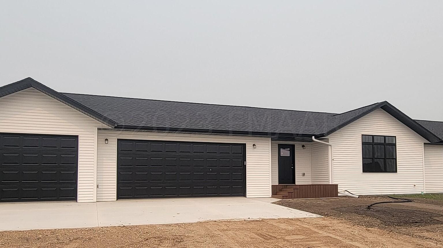 208 4th St NW, Gwinner, ND 58040 MLS 233071 Zillow