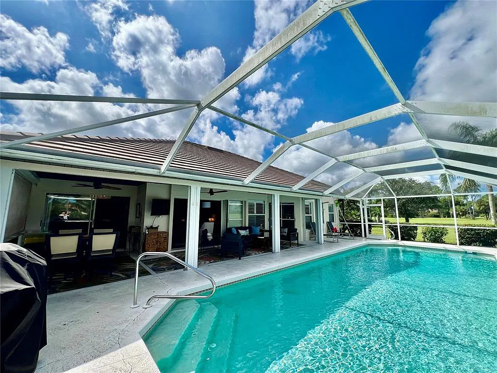 3 bed, 2.0 bath, 1604 sqft, $5,750 — Photo 4