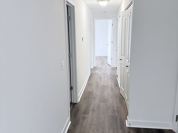 5th image of 5630 Pershing Ave Unit 31
