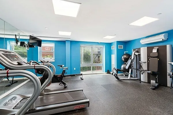 Rented by MNS | media 7