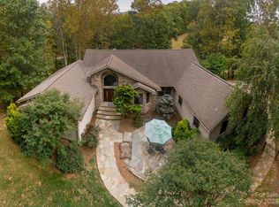99 Rilandwell Dr, Fletcher, NC 28732