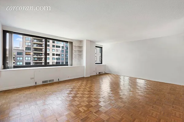 Sold by Corcoran | media 24