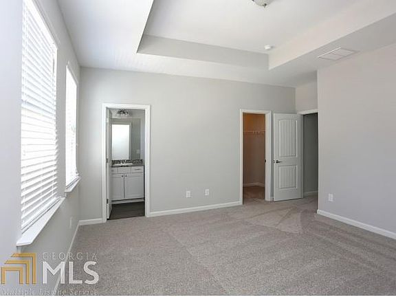 2nd image of 47 Madaline Ln
