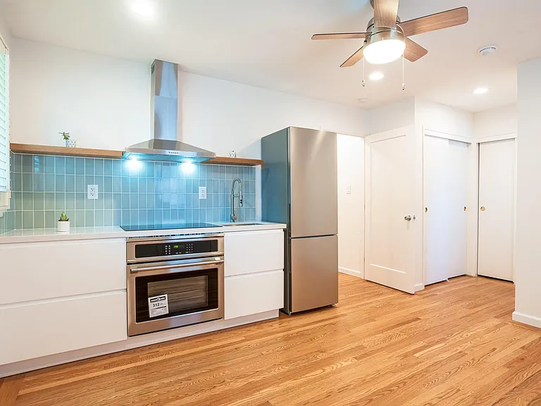 3985 Royal Arch Dr #B — Photo 1