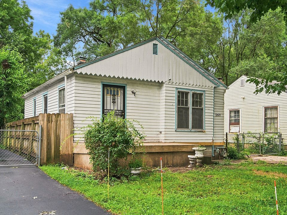 1st image of 3429 Kinnear Ave
