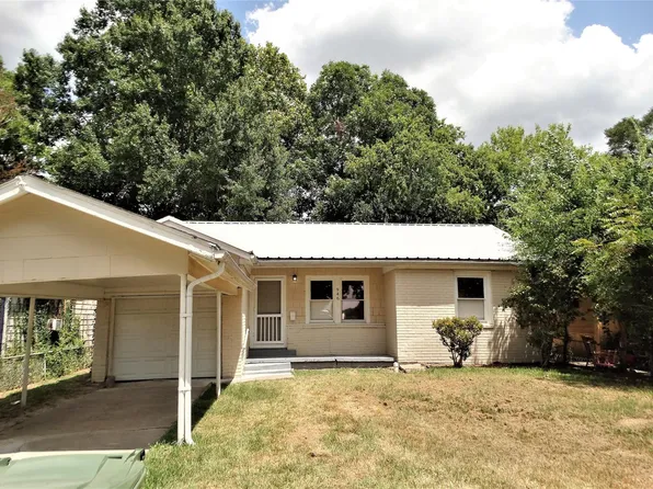 946 Milam St, Liberty, TX 77575