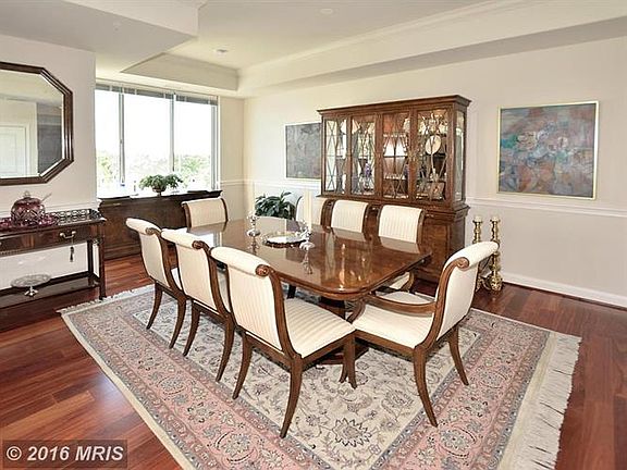 4th image of 513 W Broad St APT 804