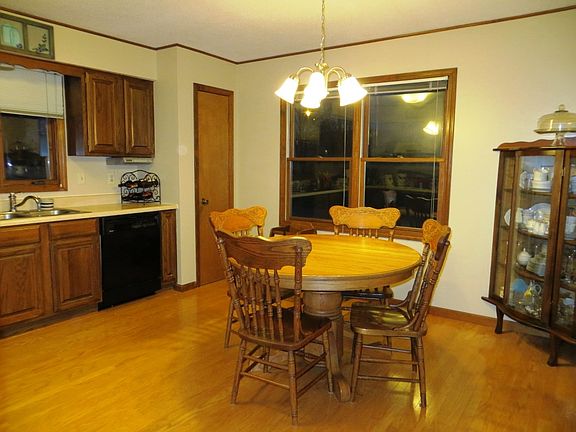 2nd image of 2517 Lexington Dr