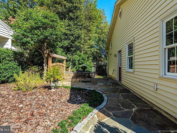 5th image of 10822 Mount Vineyard Ct